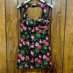 NEW!!  PARISIAN FLOWER PRINT OPEN BACK WOMEN SUMMER DRESS SIZE: L NWOT